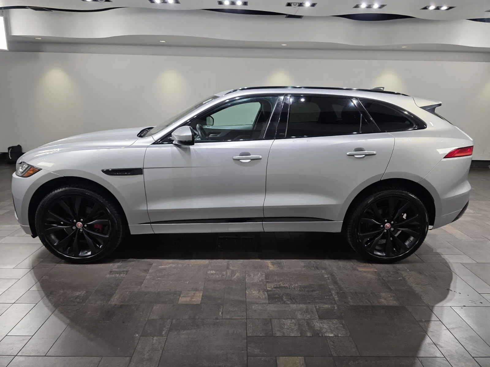 Used 2020 Indus Silver Metallic Jaguar S P380 image 3
