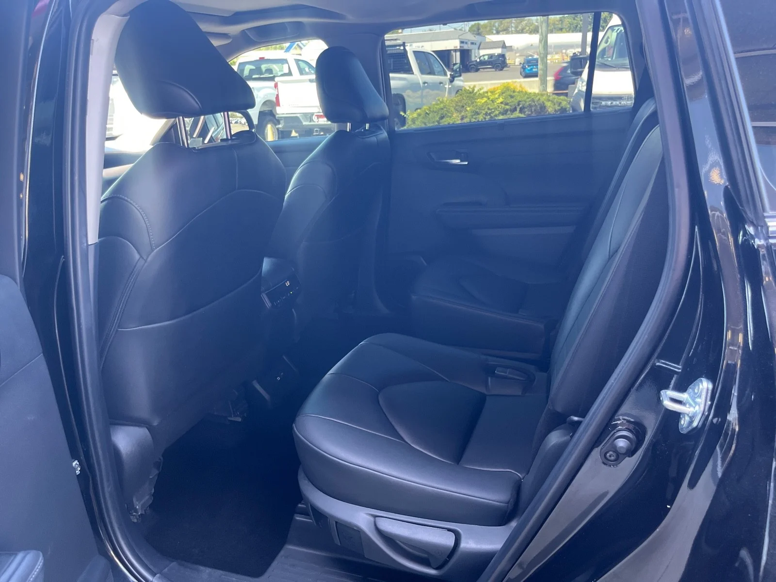 Used 2024 Midnight Black Metallic Toyota XLE AWD image 32