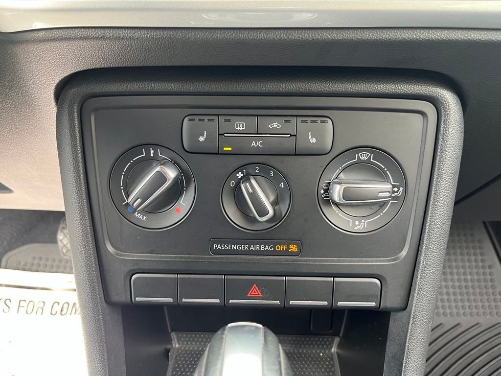 Used 2015 Silver Volkswagen 1.8T image 25