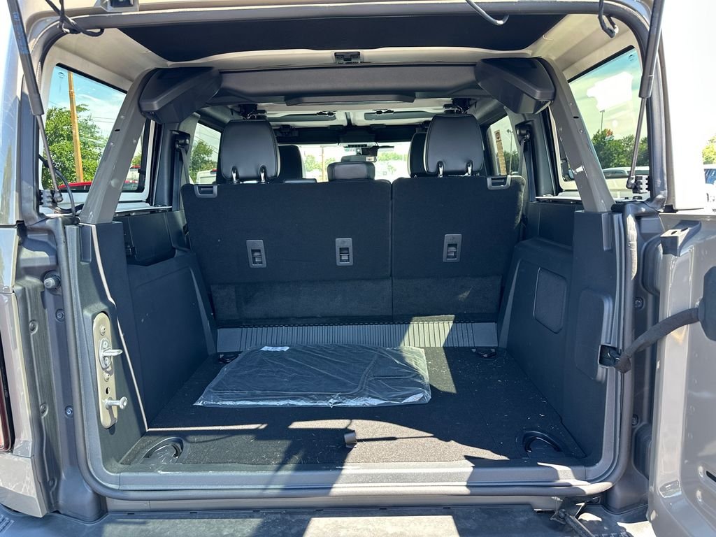 New 2025 Gray Ford Badlands image 18