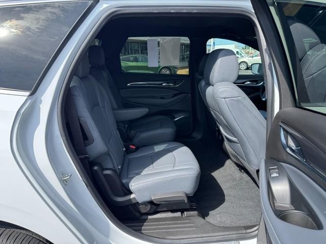 Used 2024 Summit White Buick Essence image 10