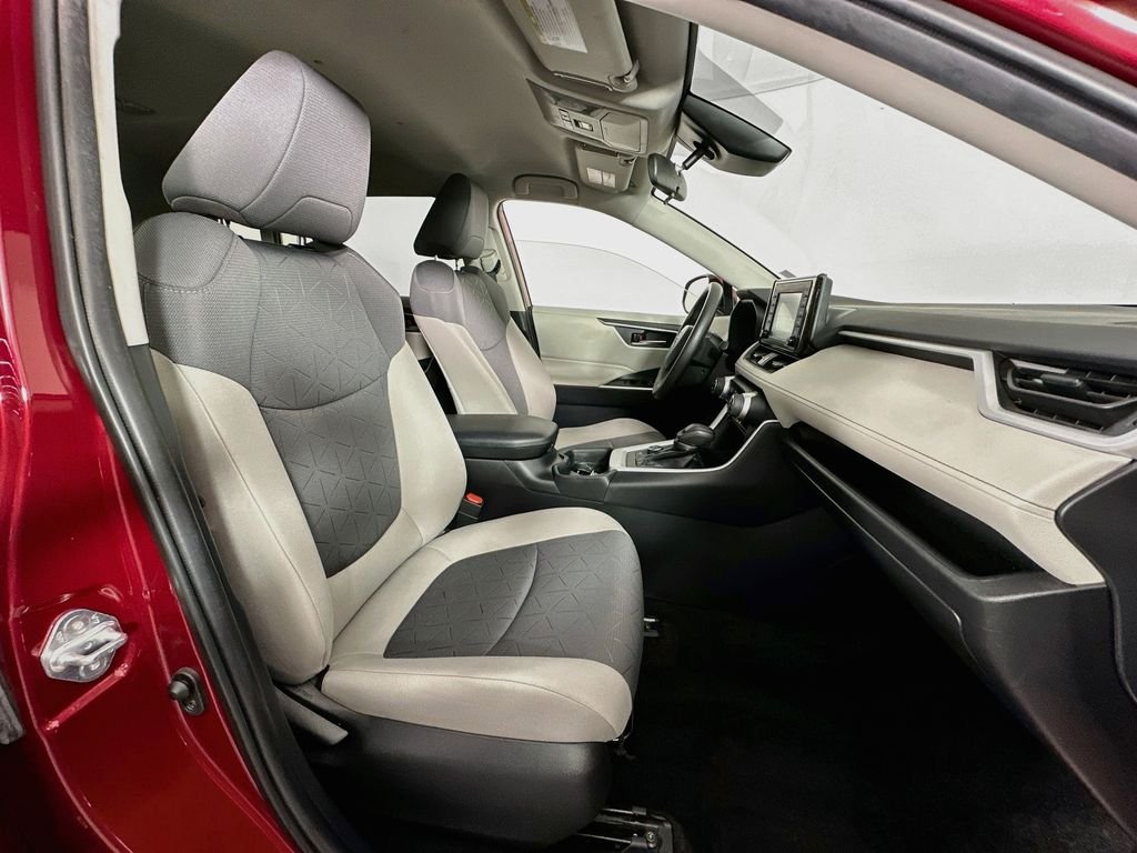 Used 2021 Pearl Toyota XLE image 28
