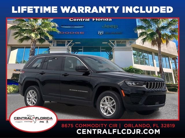 New 2026 Diamond Black Crystal Pearl-Coat Exterior Paint Jeep Laredo image 1