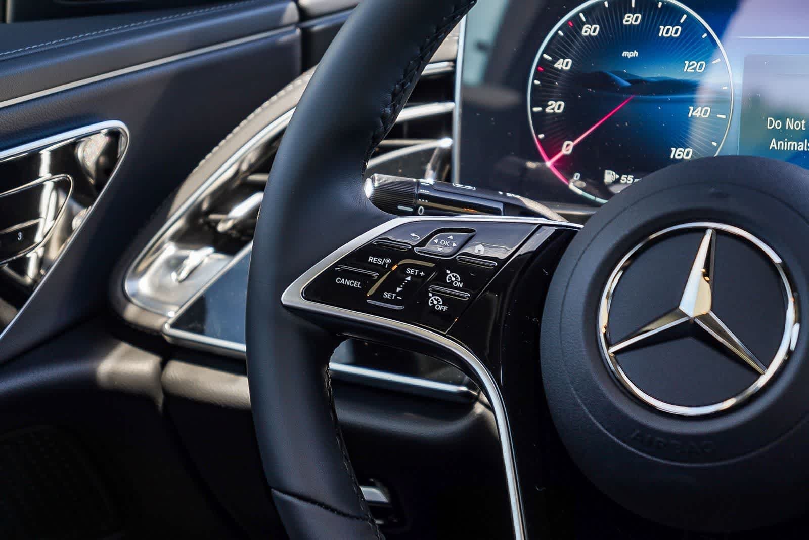 New 2026 MANUFAKTUR Alpine Grey Mercedes-Benz E 350 image 17