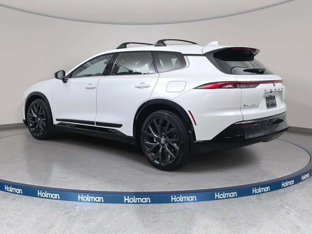 Used 2025 White Toyota Limited image 8