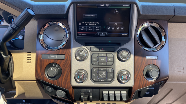 Used 2016 Caribou Metallic Ford Lariat image 13