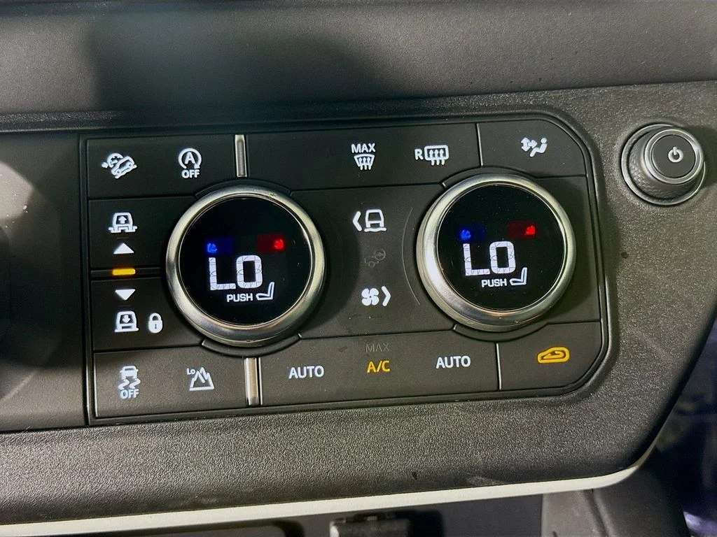 Used 2024 Gray Land Rover S image 17