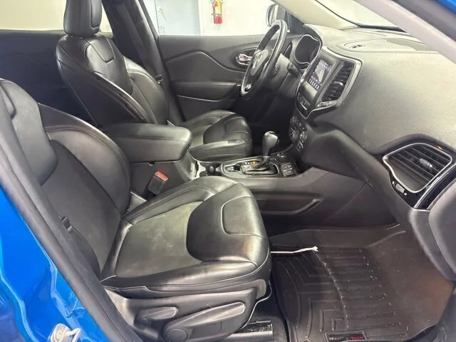 Used 2021 Blue Jeep Latitude Plus image 23