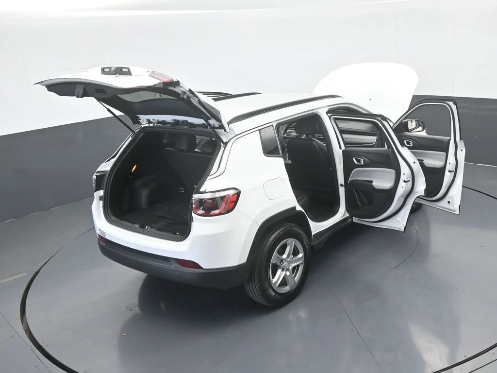 Used 2023 Bright White Clearcoat Jeep Latitude image 64