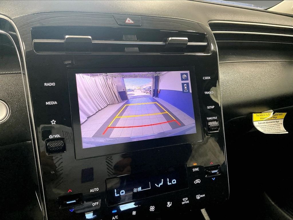 Used 2024 Hampton Gray Hyundai SEL image 19