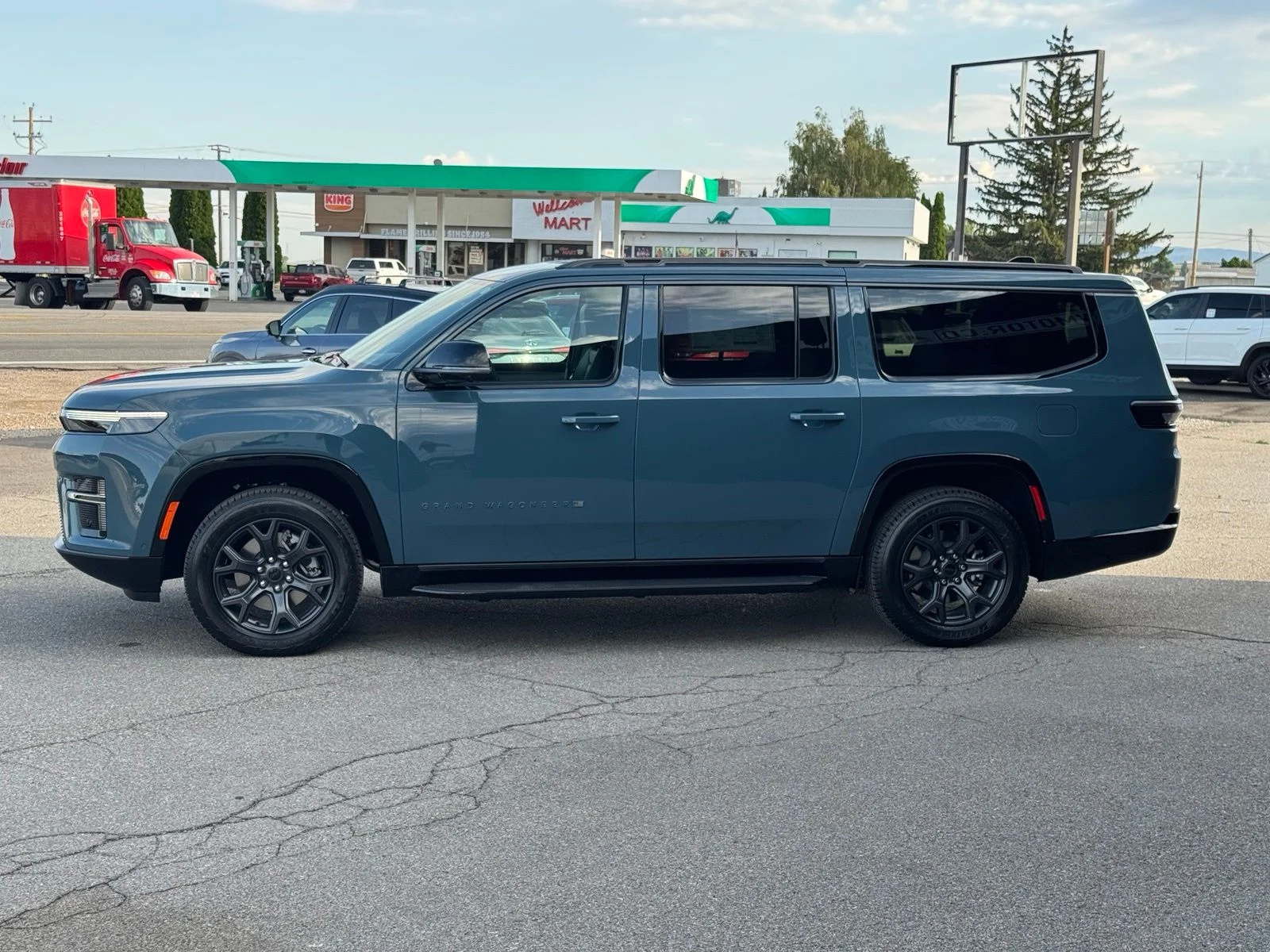 New 2026 Steel Blue Exterior Paint Jeep Limited Altitude image 12