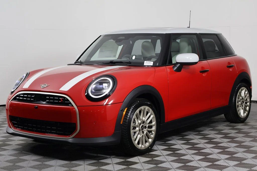 2026 MINI Hardtop Cooper S's photo