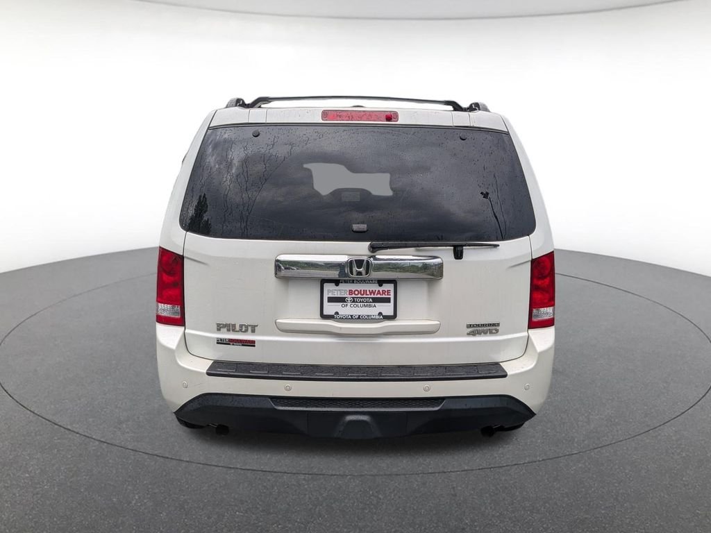 Used 2012 White Honda Touring image 4