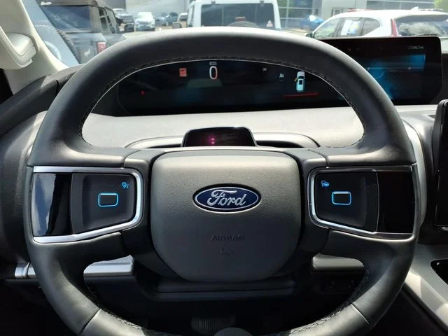 Used 2025 White Ford Active image 23