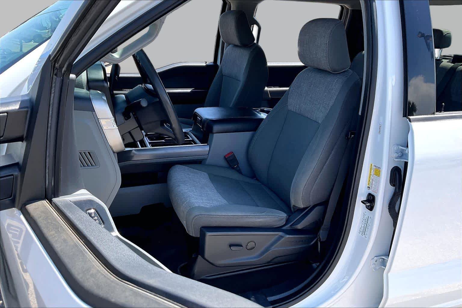 Used 2024 Oxford White Ford XLT image 8