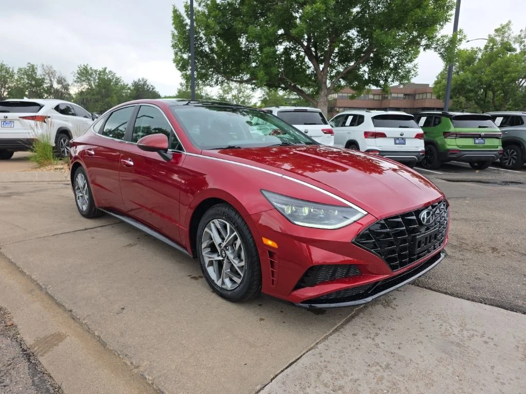 Used 2023 Red Hyundai SEL image 7
