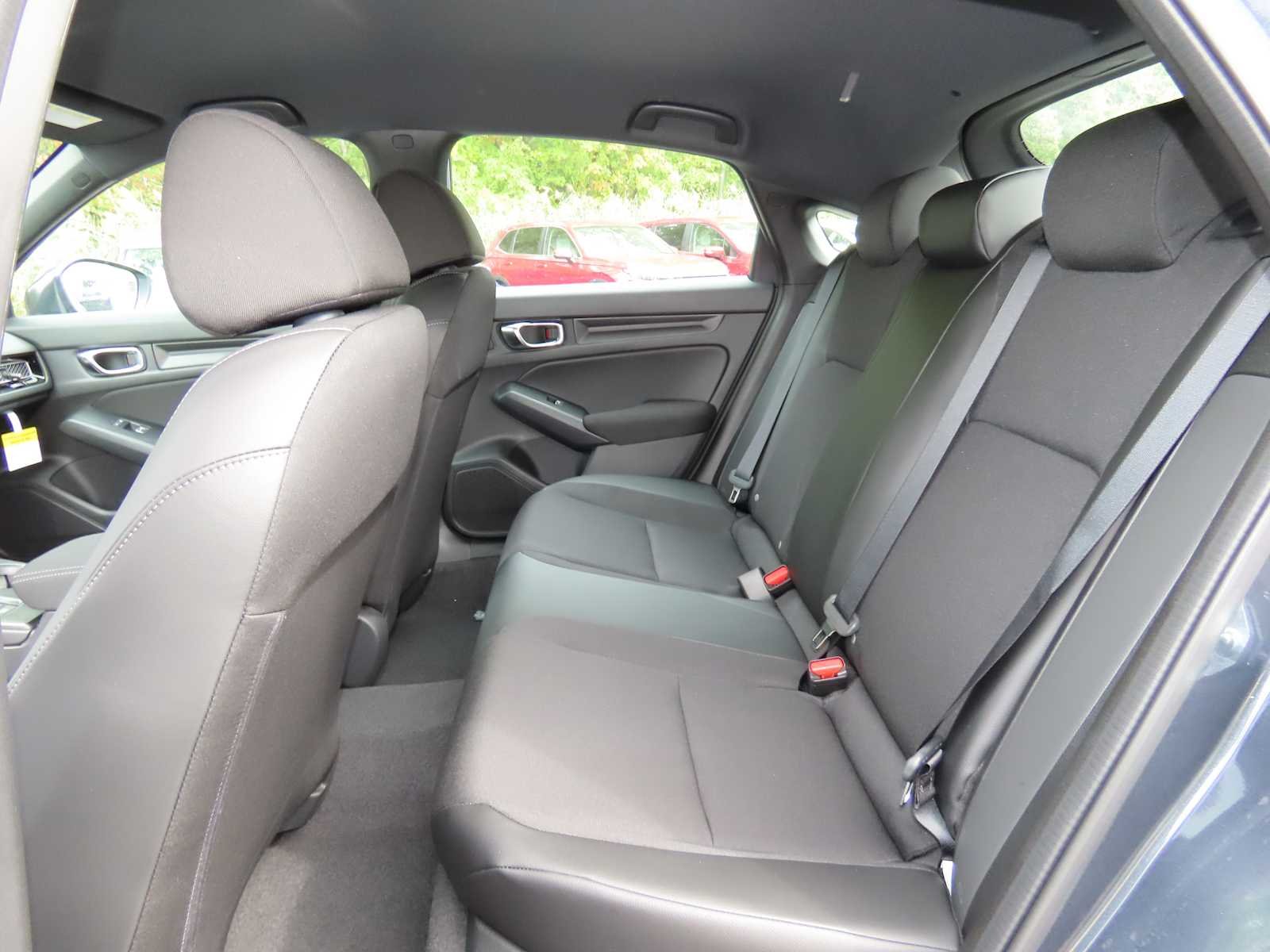 2026 Honda Civic Hatchback Sport - Photo 13