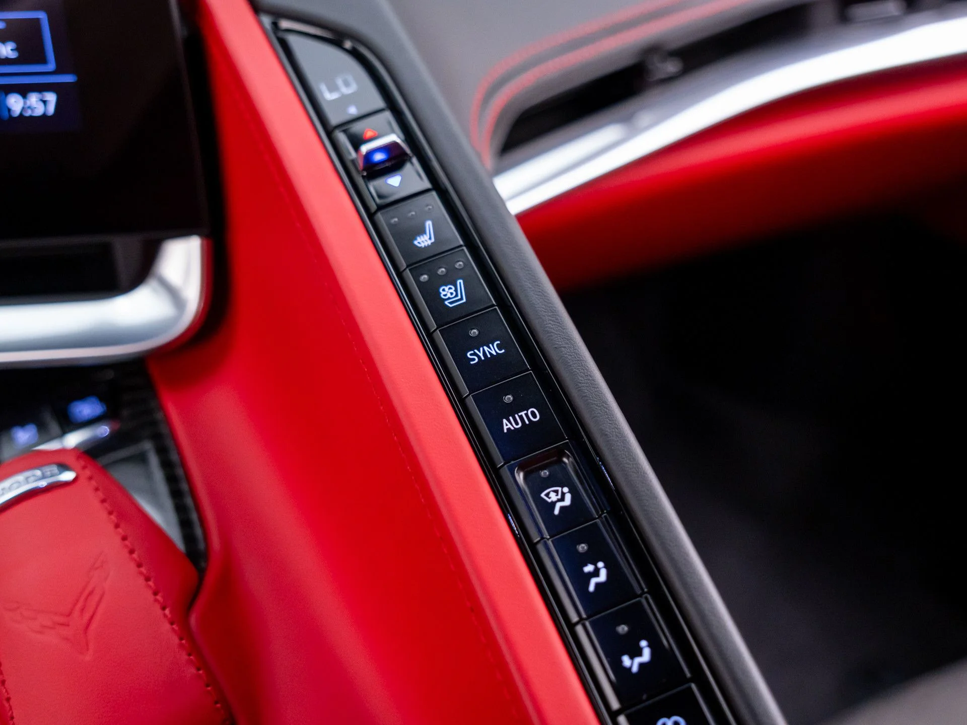 Used 2020 White Chevrolet Stingray image 24