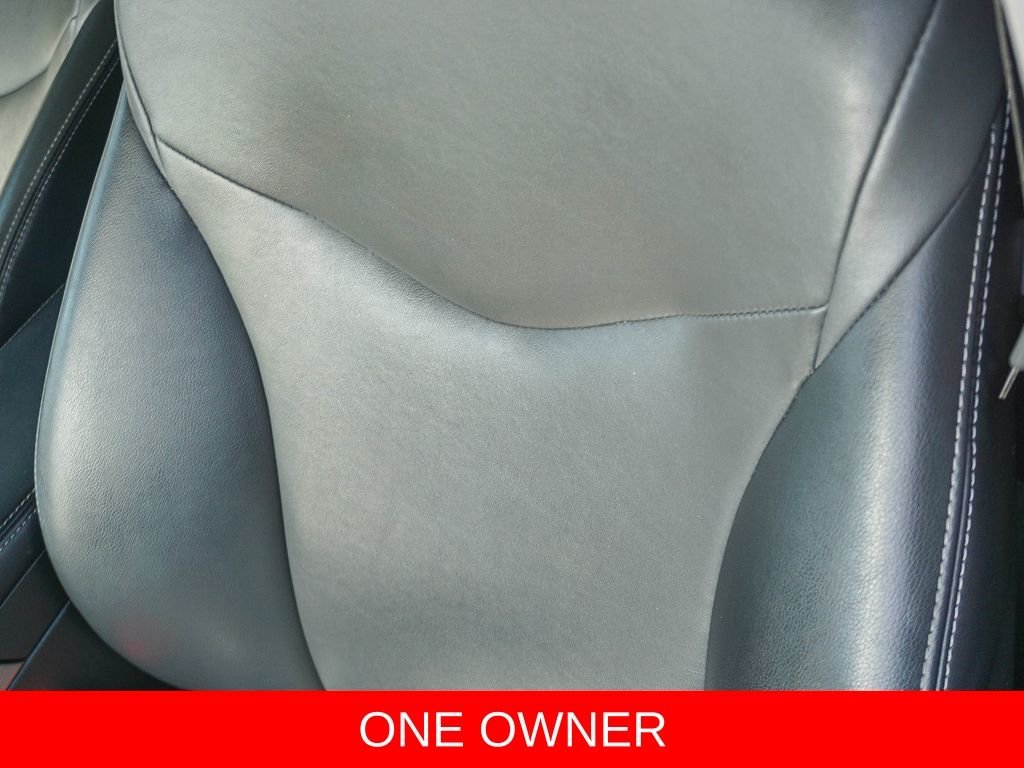 Used 2013 White Toyota Four image 20