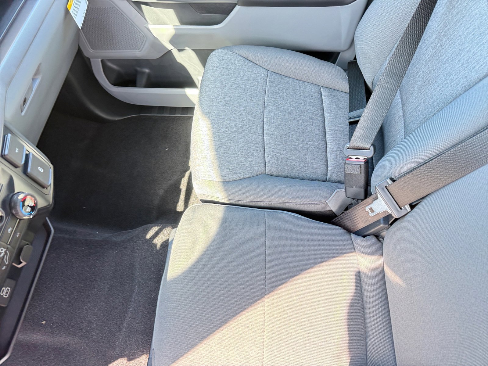 New 2026 Carbonized Gray Metallic Ford XLT image 14