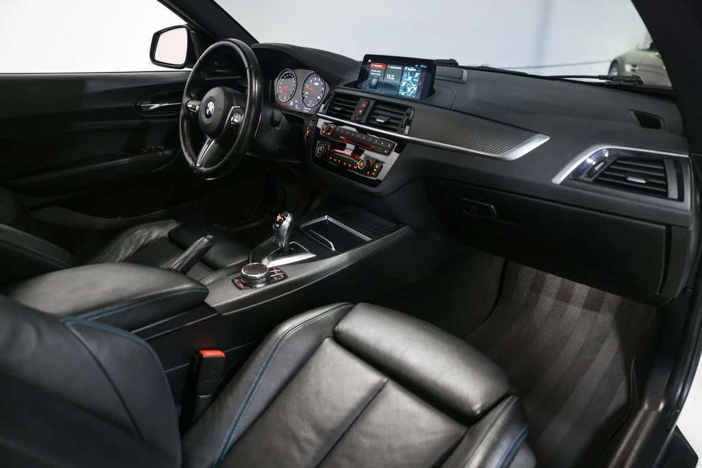 Used 2018 White BMW Base image 23