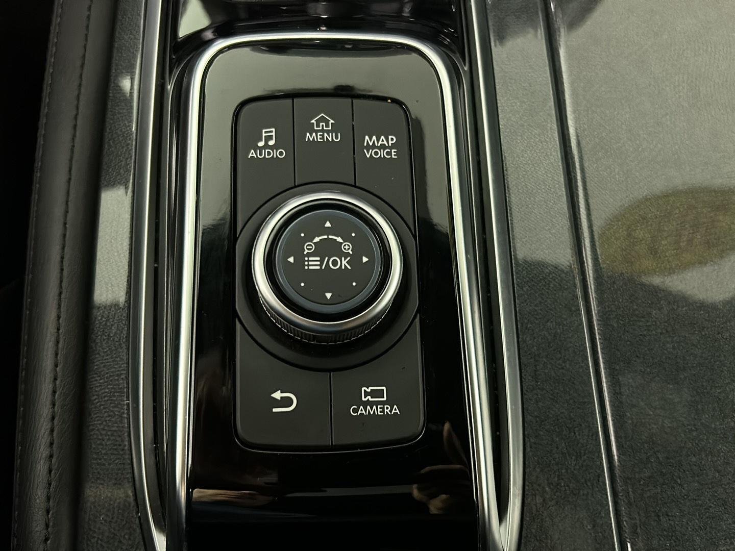 Used 2023 Gun Metallic Nissan SL image 31