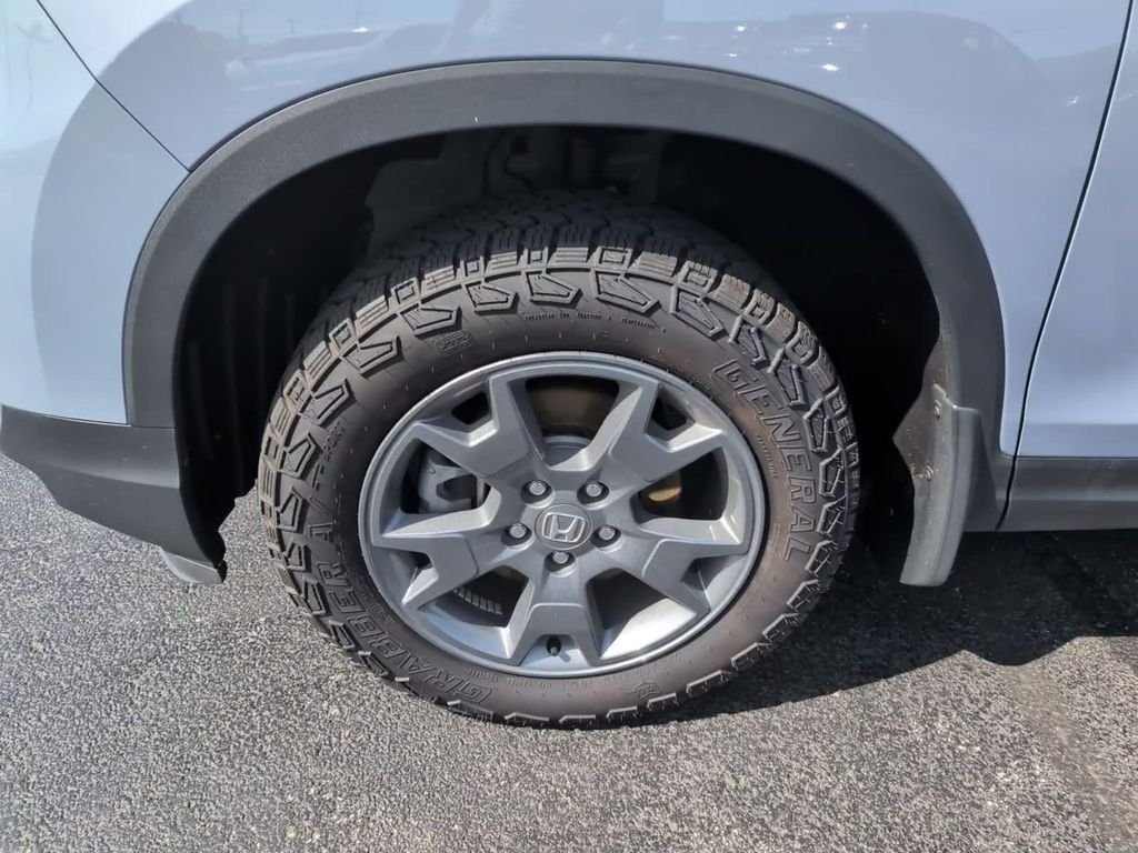 Used 2025 Blue Honda TrailSport image 16