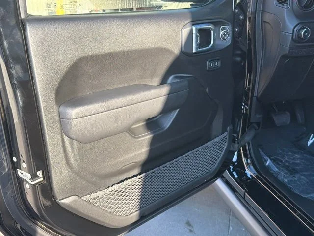 New 2026 Black Clearcoat Jeep Rubicon image 16