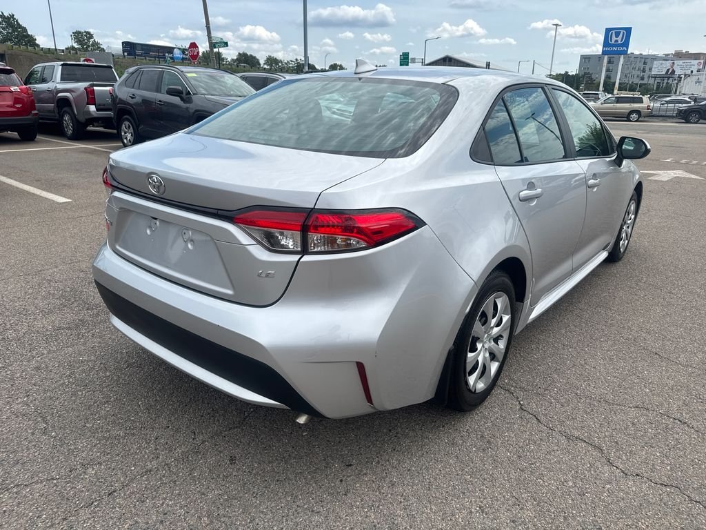 Used 2020 Silver Toyota LE image 7