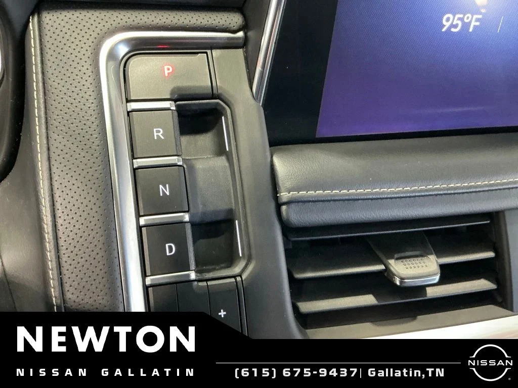 Used 2021 Onyx Black GMC SLT image 13