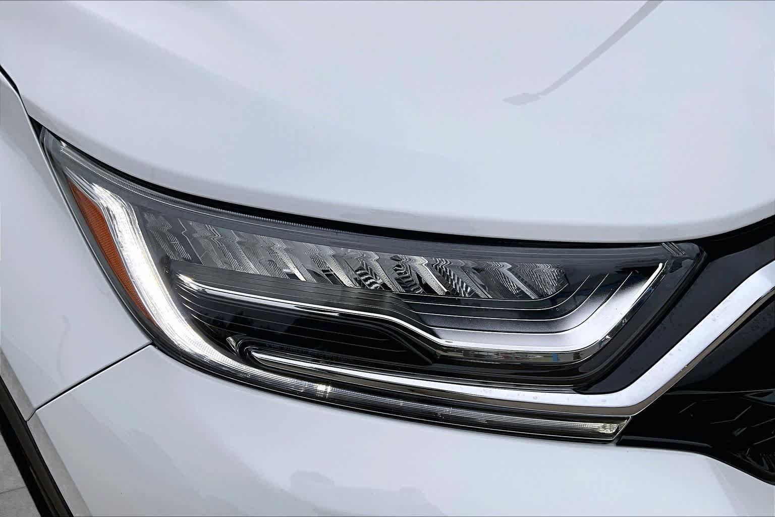 Certified Used 2021 Platinum White Pearl Honda Touring image 28
