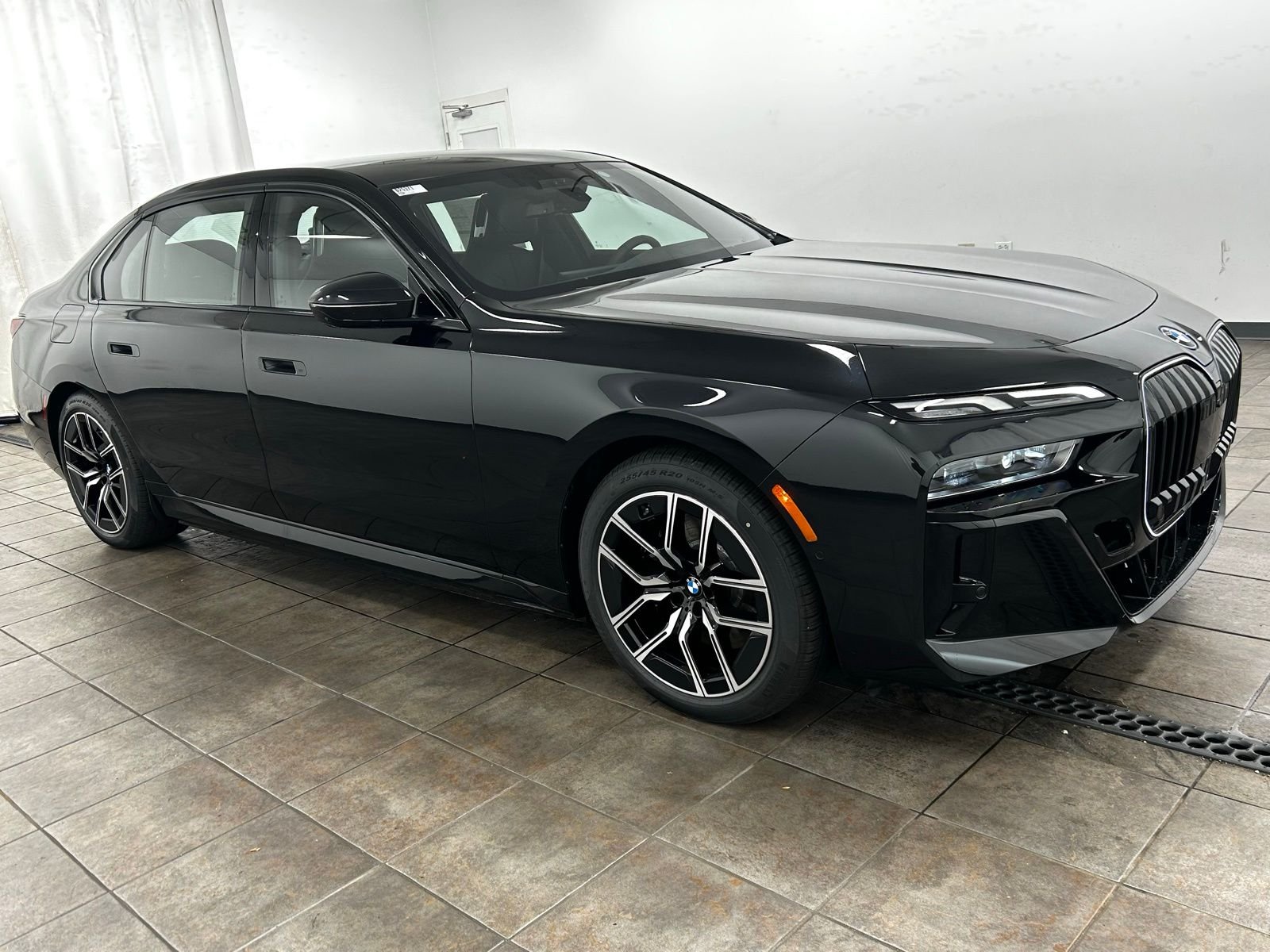 New 2026 Black Sapphire Metallic BMW xDrive60 image 9