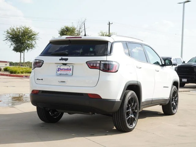 New 2026 Bright White Clear-Coat Exterior Paint Jeep Latitude image 10