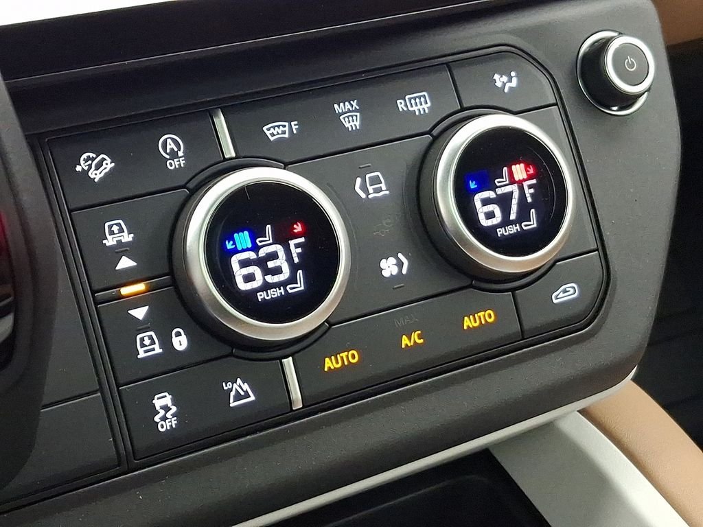 New 2026 Santorini Black LAND ROVER X-Dynamic SE image 12
