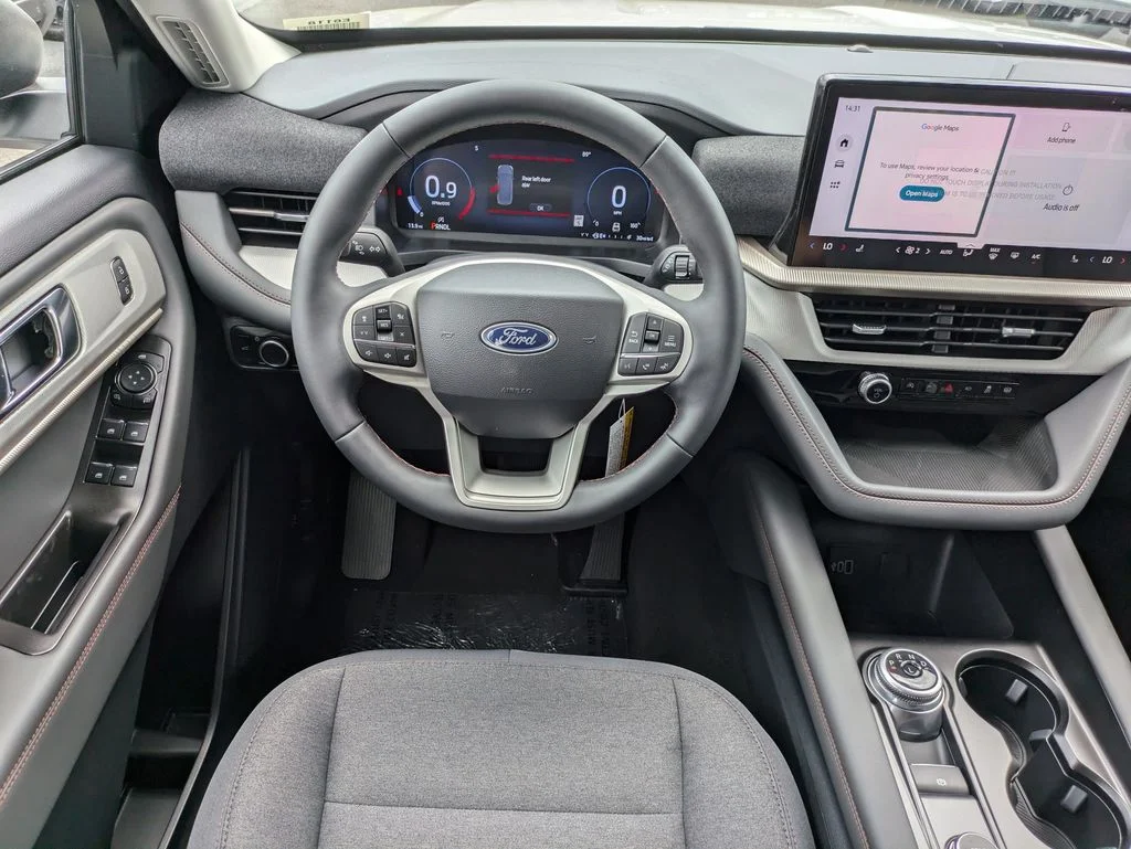 New 2026 Star White Metallic Tri-Coat Ford Active image 17