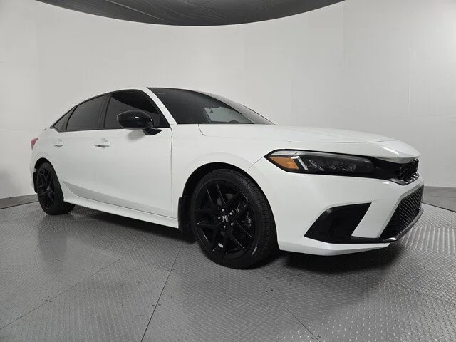 Certified Used 2024 Platinum White Pearl Honda Base image 34