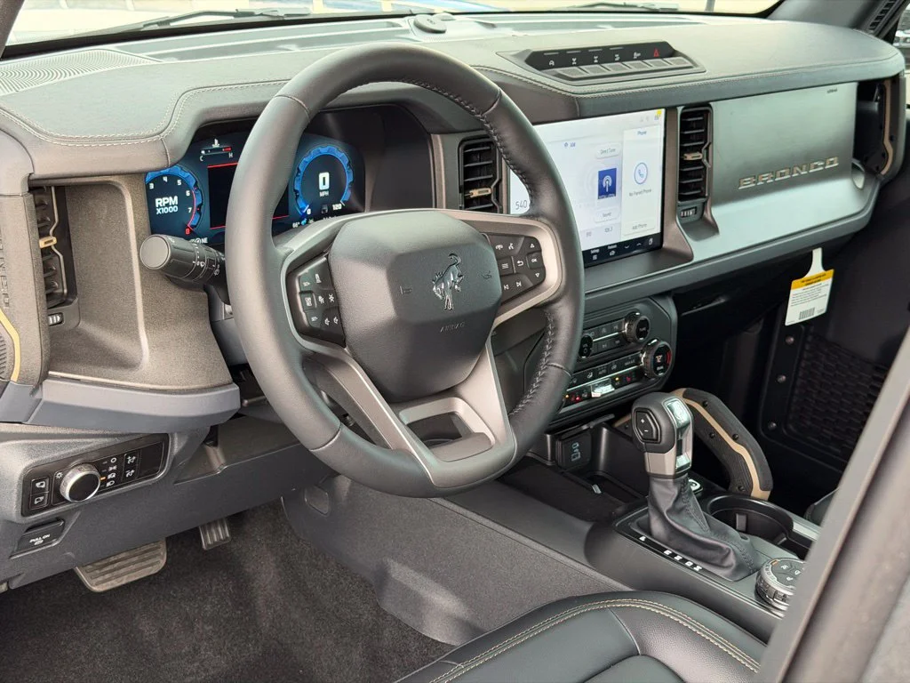 Used 2025 Blue Ford Badlands image 17