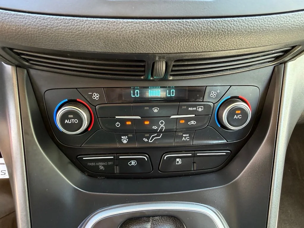 Used 2017 Black Ford SE image 19