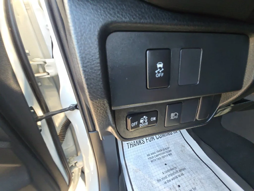 Used 2021 White Toyota SR image 32