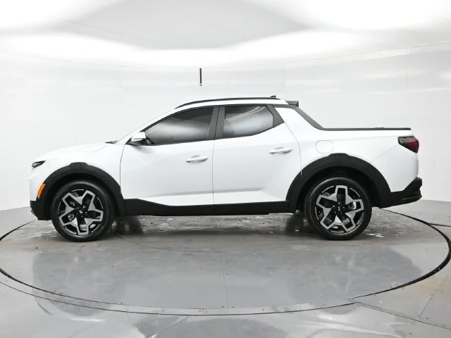 Used 2022 Ice White Hyundai Limited image 4