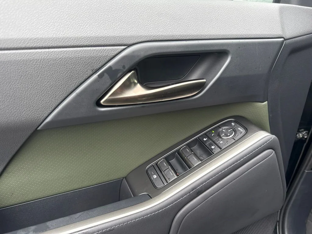 Used 2025 Black Lexus 550 Overtrail image 17