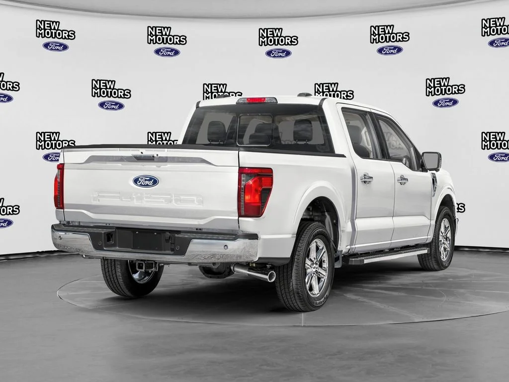 Used 2024 Oxford White Ford XLT image 2