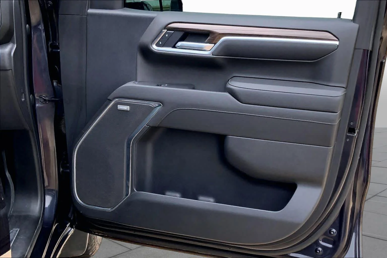 Used 2022 Dark Ash Metallic Chevrolet RST image 22