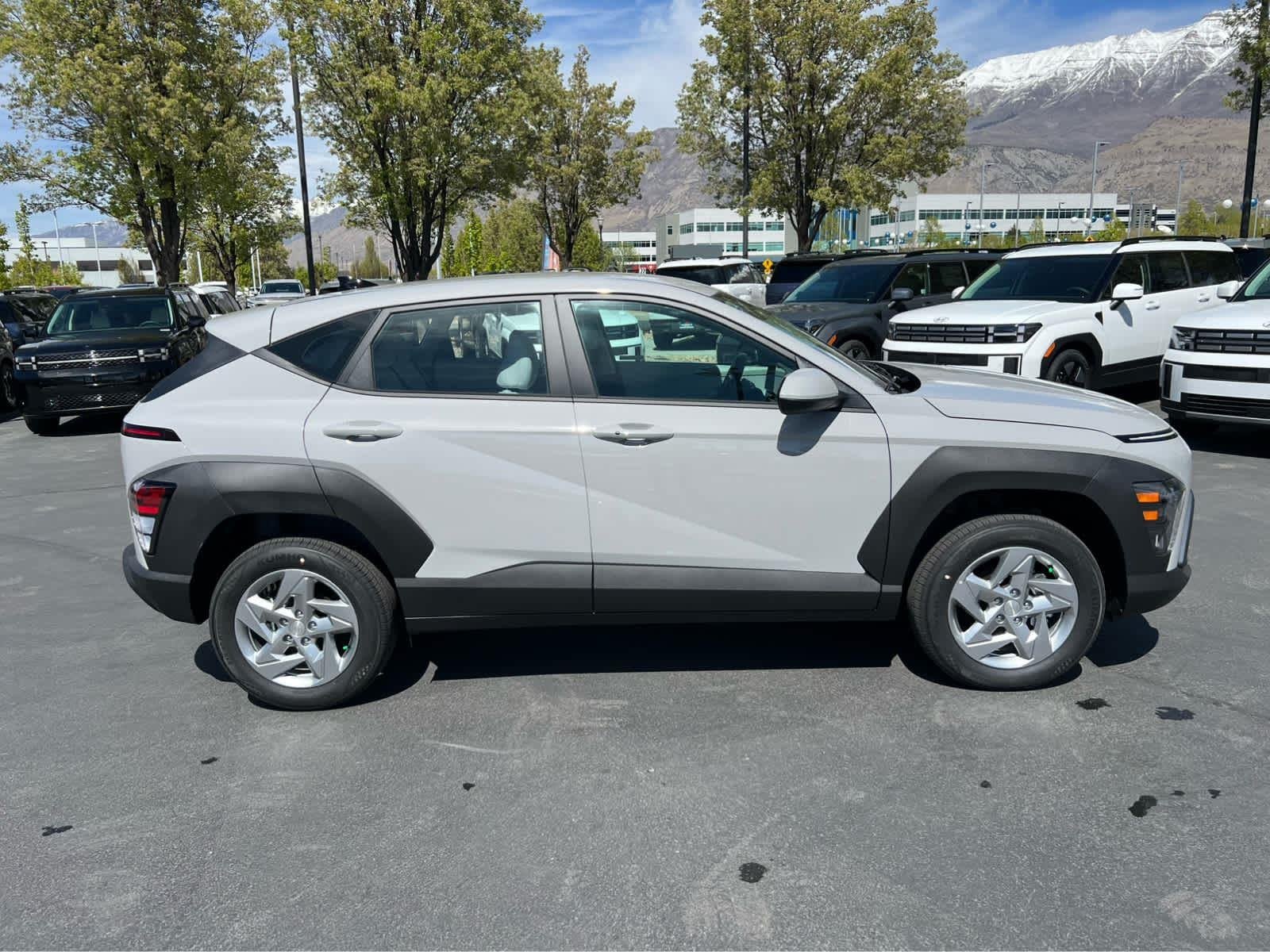 2026 Hyundai Kona SE - Photo 6