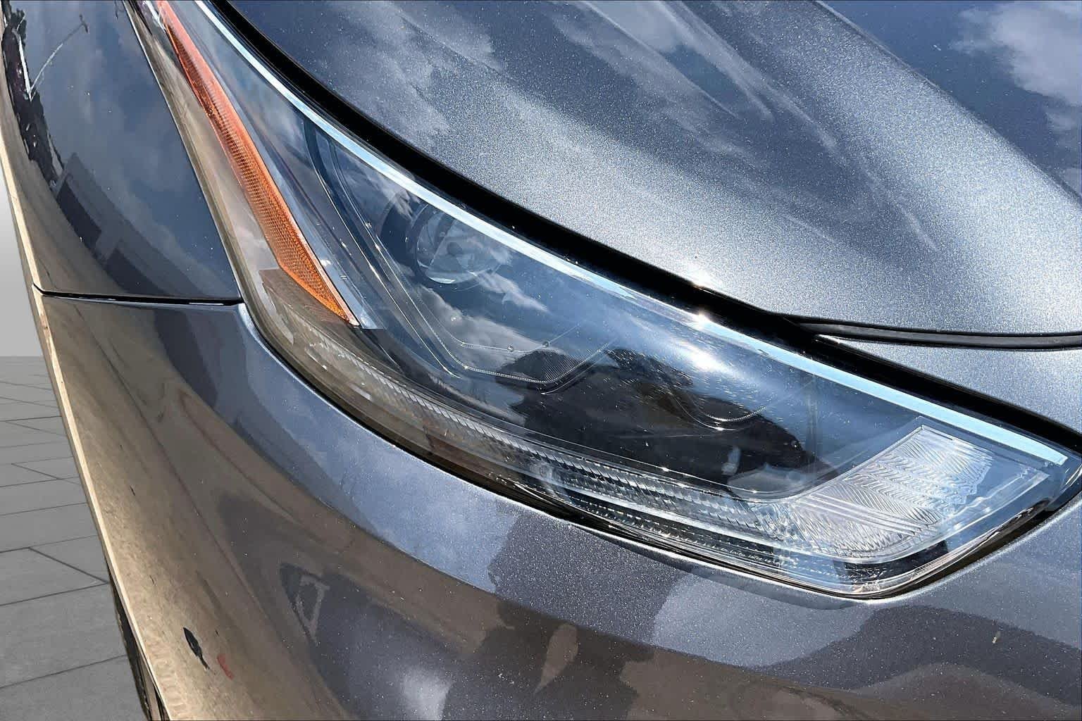 Used 2021 Magnetic Gray Metallic Toyota XLE image 27