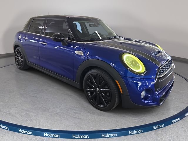 Used 2019 Blue MINI Signature image 4