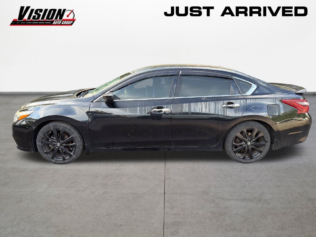 Used 2018 Black Nissan 2.5 SR image 9