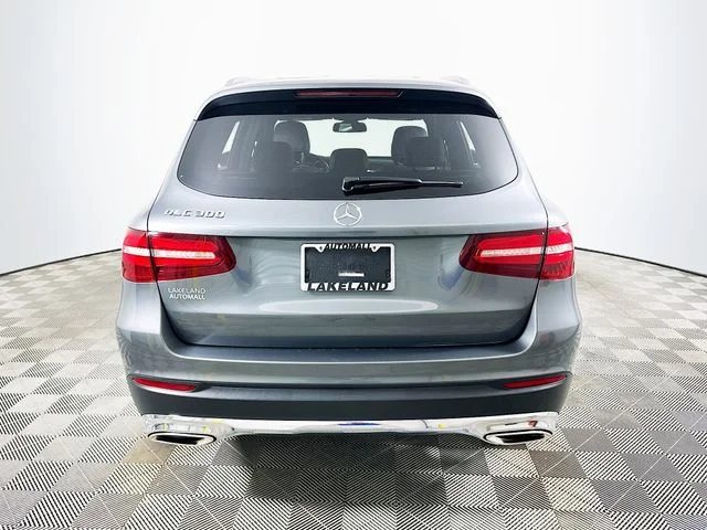 Pre-Owned 2017 Mercedes-Benz GLC 300
