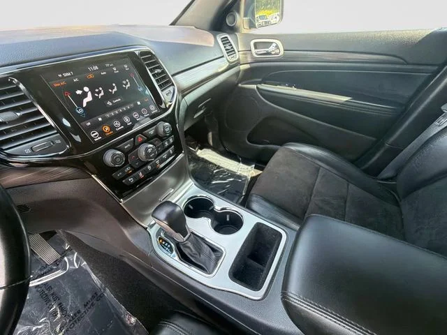 Used 2020 Red Jeep Altitude image 27