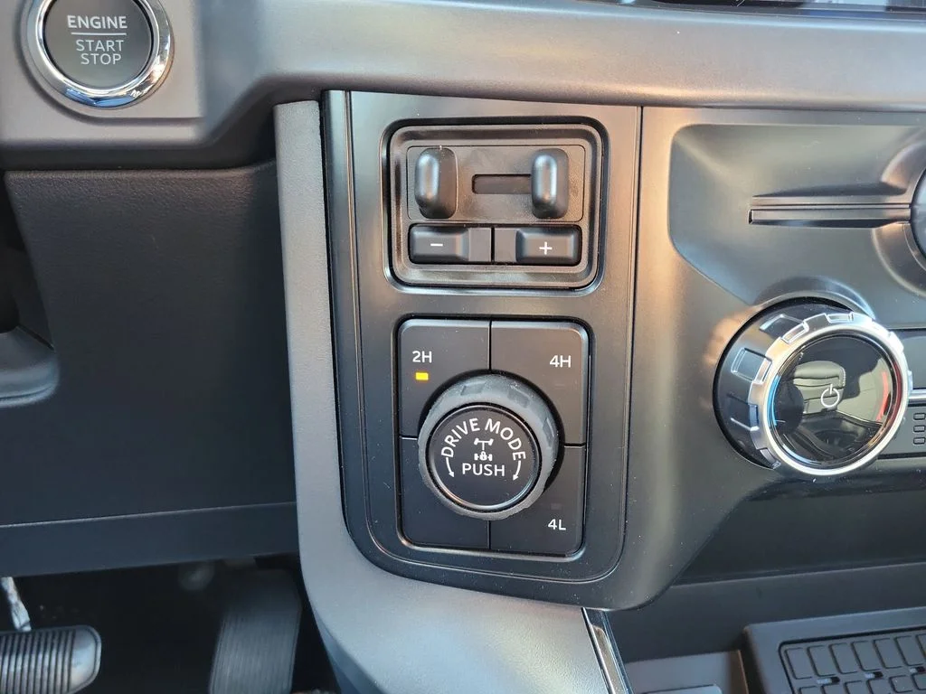 New 2026 Oxford White Ford XLT image 28